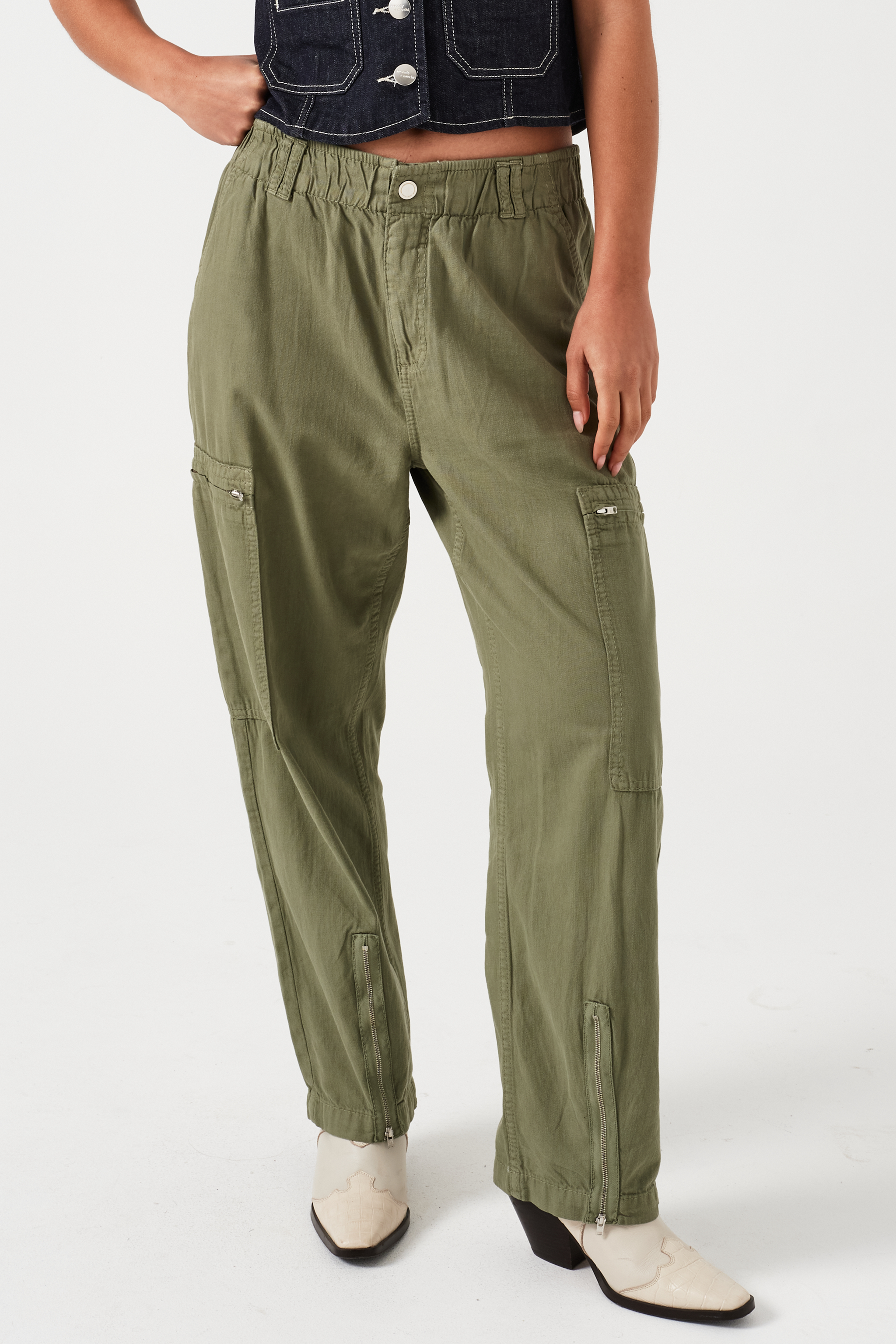 Amelia Pant in Khaki