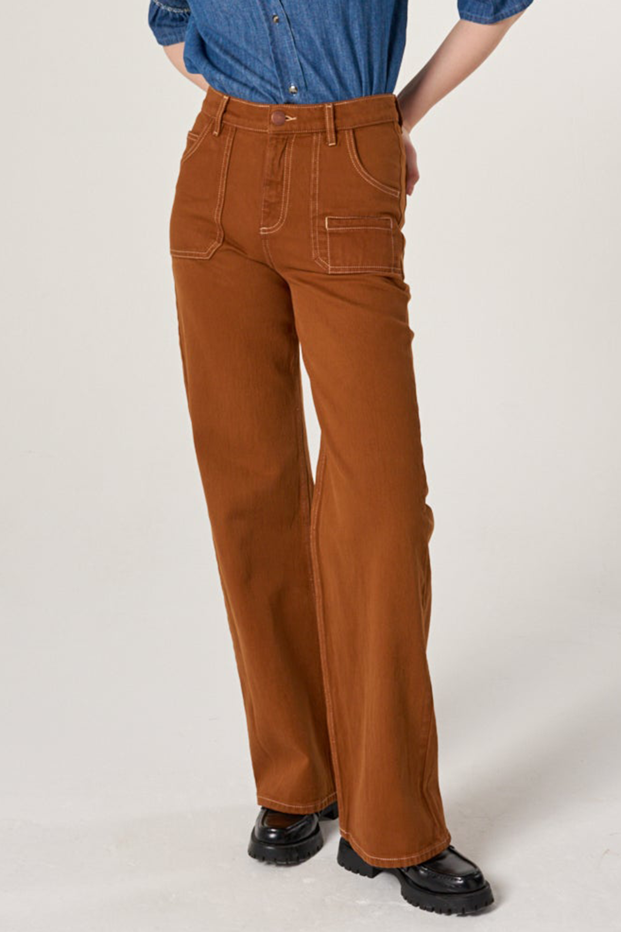 Queenie Jean in Dark Caramel