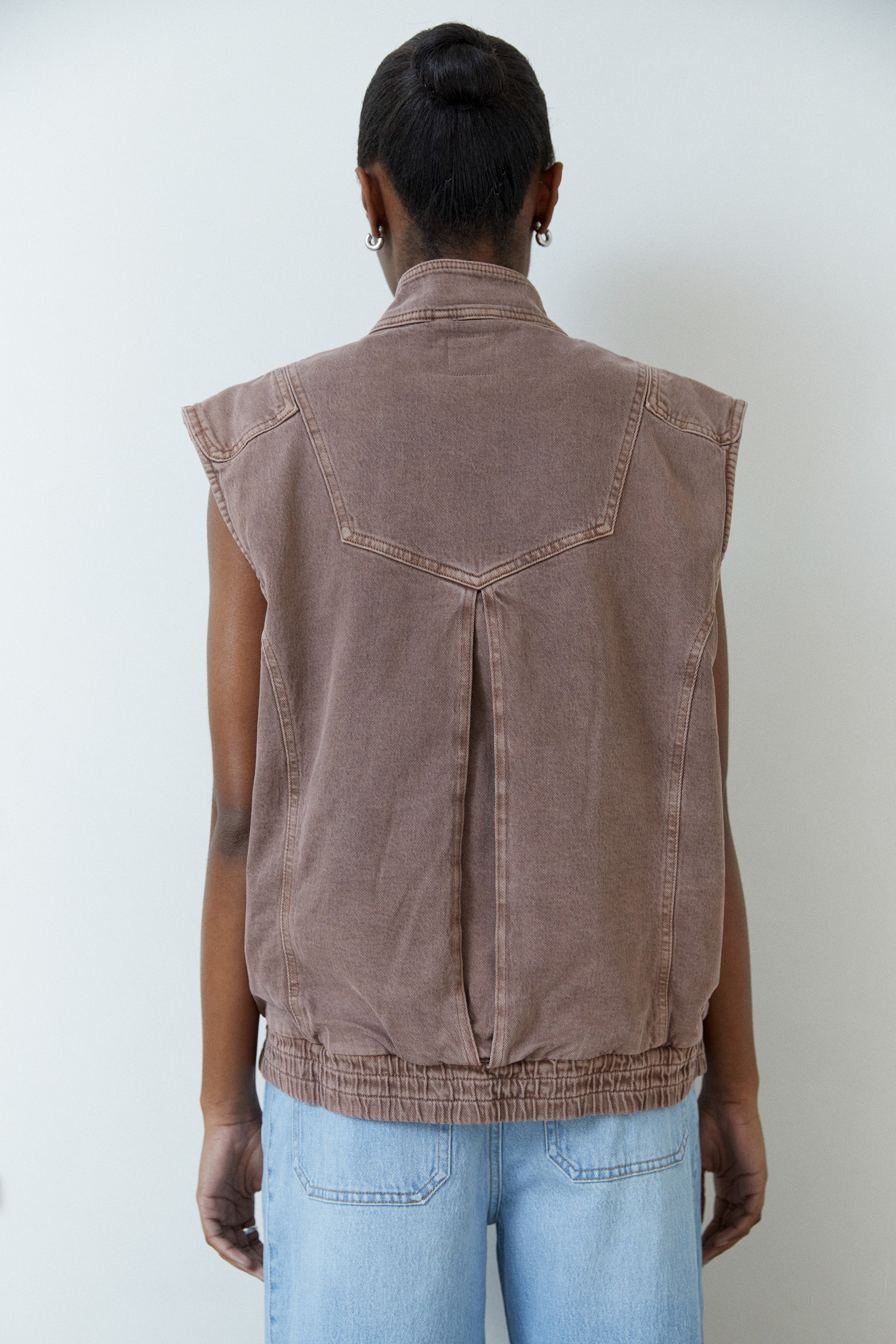 Sleeveless Oversized Juno Jacket in Washed Mocha